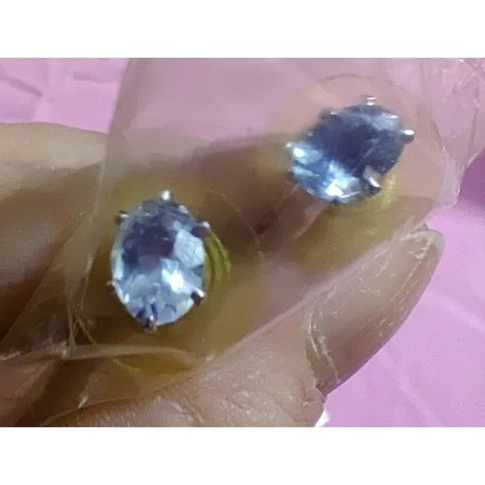 Topaz stud earrings - Picture 3 of 4